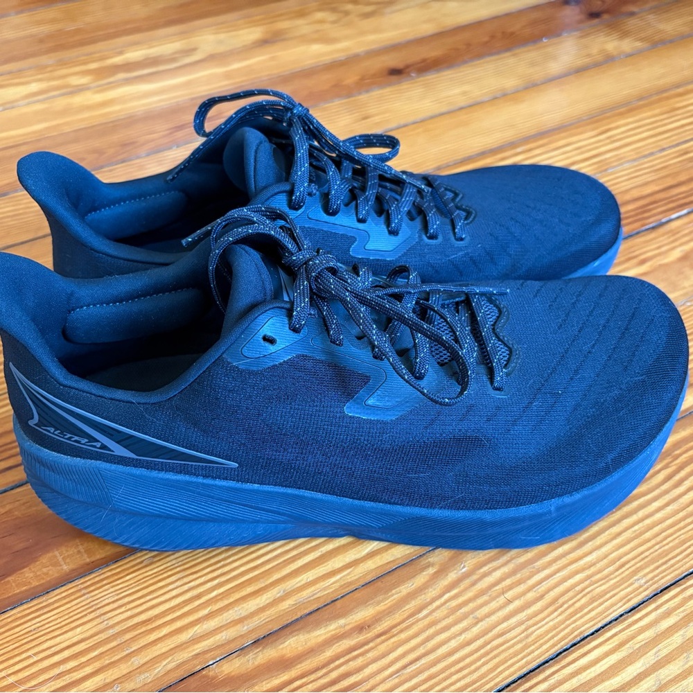 Black Altra Athletic Running Shoes
